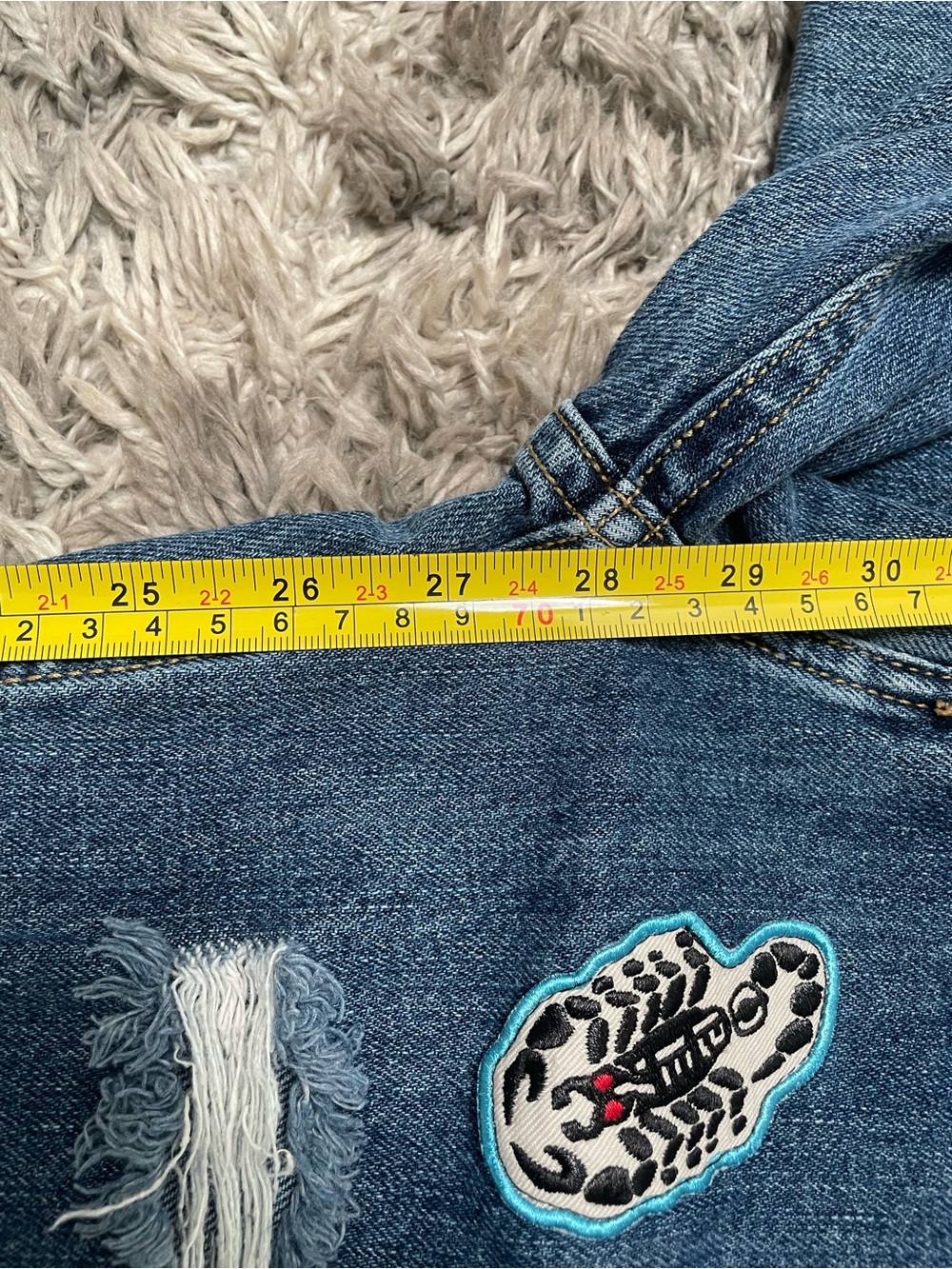 Obey No.89 The Nemesis Low Rise Relaxed Fit Tapered Leg Patched Distressed Jea - Picture 8 of 9